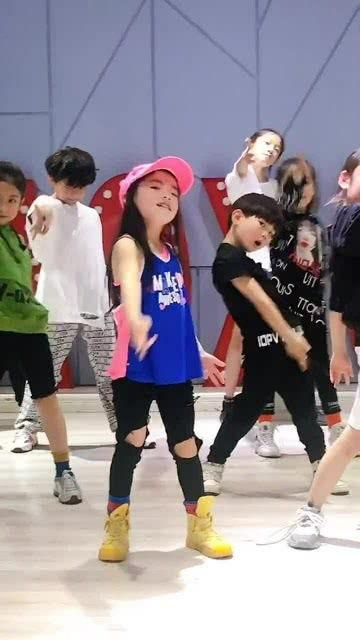 舞者小宝爆料视频,幕后爆料视频大揭秘 第3张 舞者小宝爆料视频,幕后爆料视频大揭秘 第3张